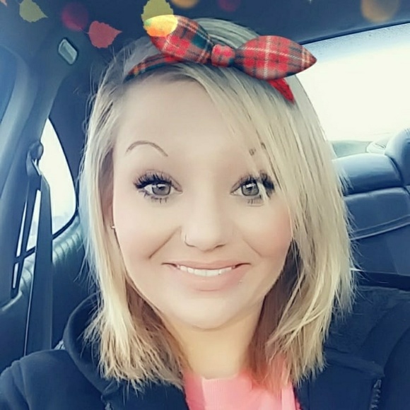 Meet your Posher, Tabitha - Picture 2 of 2